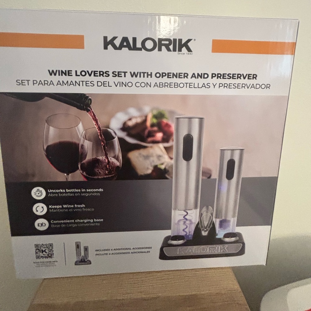 KALORIK Wine Center Opener Preserver Vacuum Seal and Charging Base NEW in Box